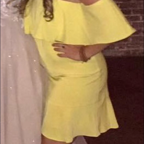 Boutique Yellow Off the Shoulder Dress - Picture 5 of 6